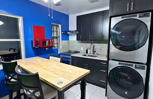 The Roads Apartamento | Encantador 2BR 1BA con Balcón, Hermoso Balcón y Lavadora en la Unidad ☀️