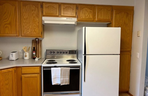 Steptoe Apartamento | Charming 2BR/1BA, W/D, kitchen, patio, 20 min to WSU