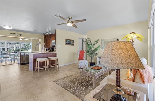 Saint James City Casa | Charming 2BR/2BA Pet-Friendly Home with Pool in St. James City!