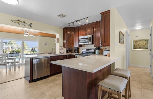 Saint James City Casa | Charming 2BR/2BA Pet-Friendly Home with Pool in St. James City!