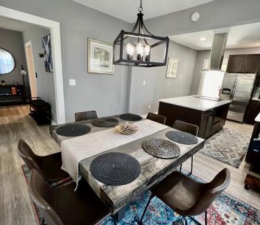 Sylvan Hills Casa | Charming 2BR 2BA 10 min DT Airport by LSP Homes