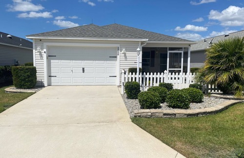 Dunedin Casa | Charming 2BR/2BA Rental in The Villages: Relax in Style in Dunedin