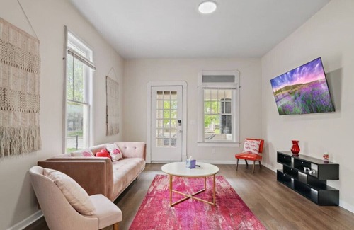 Herron Morton Casa | Charming 2BR Apartment | Ideal Central Location