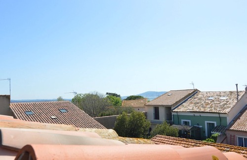 Meze Apartamento | Para vivir felizmente, vive escondido en este apartamento de encanto cerca del Parque del Castillo