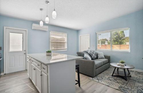 Delray Beach Apartamento | Charming 2BR Central Location