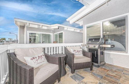 Balboa Peninsula Casa | Charming 2Br Condo W Ac Steps To Beach & Balboa Pier By Beachview Rentals