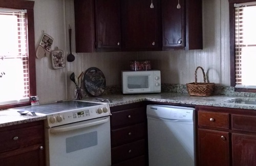 Sylva Cabaña | Encantadora cabaña 2br en las montañas humeantes de Carolina del Norte