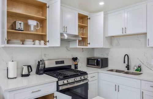 Patton Apartamento | Charming 2BR Getaway in the Hills - BRAND NEW!