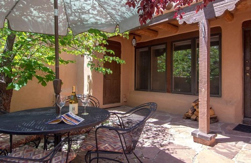 Santa Fe Apartamento | Charming 2BR Near Santa Fe Plaza