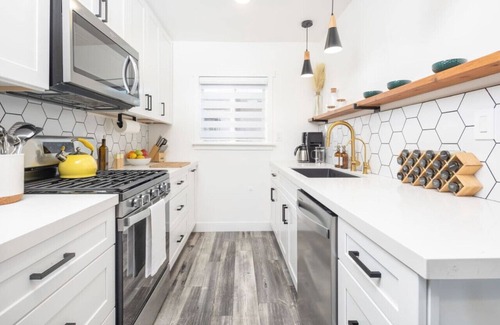 Grant Hill Casa | Charming 2BR Oasis w/ Fire Pit & BBQ, Downtown SD
