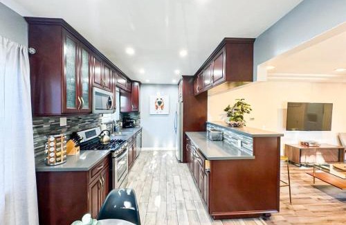 Ladera Heights Casa | Charming 2BR Spot Near LAX, SoFi and Forum - MK1-LAD