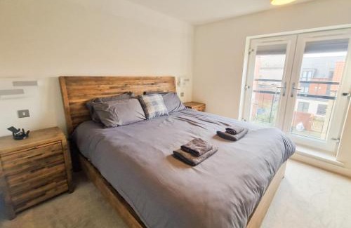 Hull Casa | Charming 2BR Townhouse with Games Room