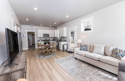 Billings Casa | Charming 3-bedroom in vibrant new neighborhood
