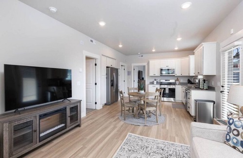 Billings Casa | Charming 3-bedroom in vibrant new neighborhood