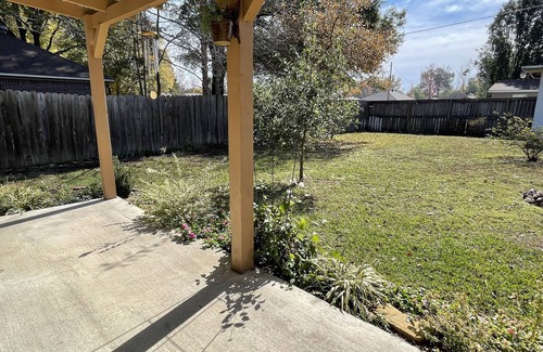 Greenbrier Casa | Charming 3 bd home in quiet neighborhood