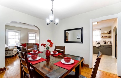 Westgate Casa | Charming 3 bdr! City location! Great parking!