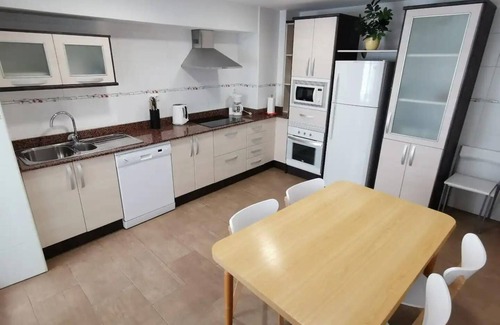 Raval Roig Apartamento | Encantador Piso Completo de 3 Habitaciones en la Playa del Postiguet