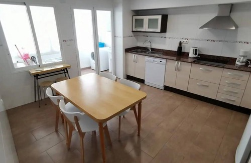 Raval Roig Apartamento | Encantador Piso Completo de 3 Habitaciones en la Playa del Postiguet