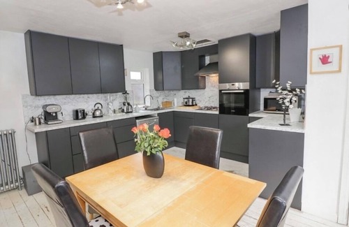 Shelsley Beauchamp Casa | Charming 3 Bed Home with Garden & Parking near Worcester