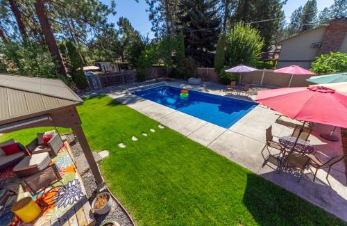Spokane Valley Casa | Charming 3 Bed 2 and a half Bath Family Oasis - Pool BBQ Fire Pit