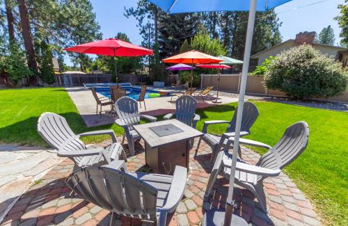 Spokane Valley Casa | Charming 3 Bed 2 and a half Bath Family Oasis - Pool BBQ Fire Pit