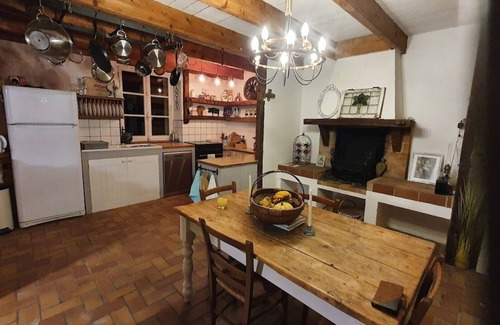 Beaucoudray Cabaña | Charming 3-Bed Cottage in Beaucoudray , Normandy
