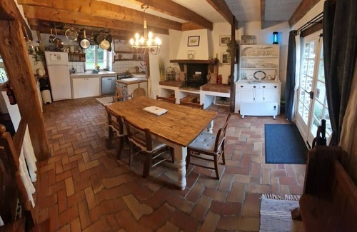 Beaucoudray Cabaña | Charming 3-Bed Cottage in Beaucoudray , Normandy