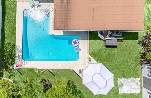 Lakeland Casa | Charming 3 bed Home with Heated Pool in Lakeland