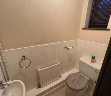 Chafford Hundred Casa | Charming 3-Bed House - Sleeps 6 Parking & Garden