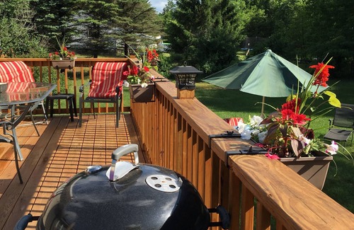 Saratoga Springs Casa | Charming 3-bedroom house in Saratoga Springs! Private yard and pet friendly!