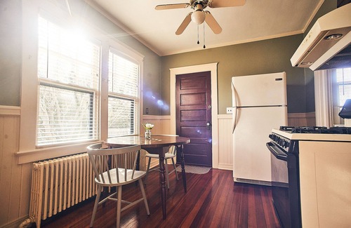 Middletown Casa | Charming 3 Bed with large backyard close to Newport