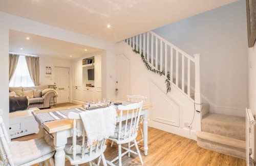 Little Shelford Casa | Charming 3 Bedroom Cottage With Lovely Garden