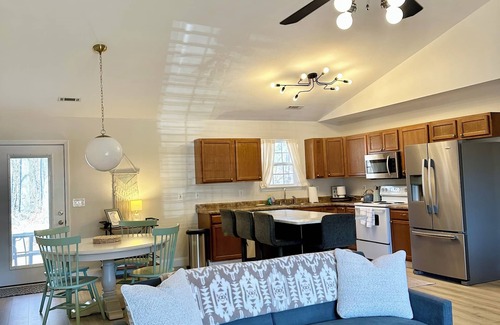 Boiling Springs Casa | Charming 3-bedroom house in welcoming Boiling Springs with WiFi, AC
