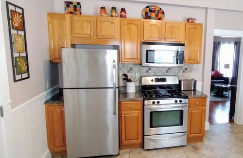 West Codman Hill - West Lower Mills Apartamento | Charming 3 Bedrm-15 minutes drive to Longwood Medical Area & So Much More!