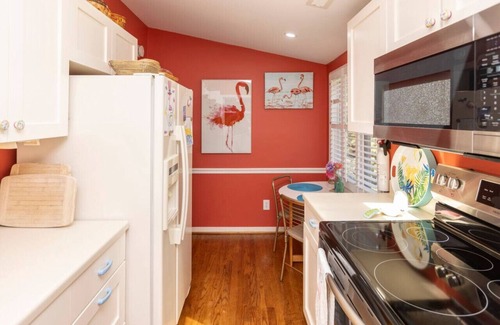 Northeast Virginia Beach Casa | Charming 3 Bedroom North End Retreat