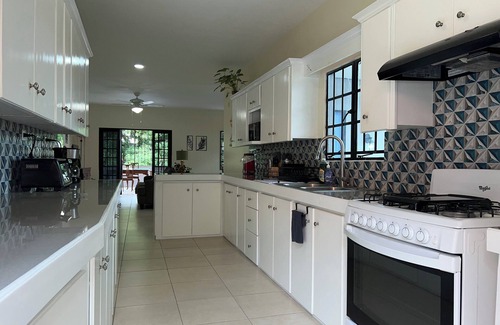 Port of Spain Casa | Charming 3-bedroom house, surrounded by nature, in gorgeous Port of Spain