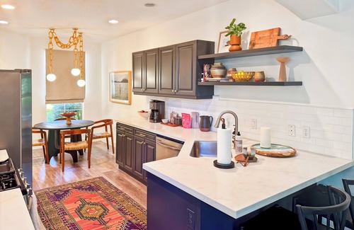 Newport Coast Condominio | Charming 3-bedroom condo in Newport Coast, renovated by a top designer in 2023.
