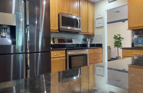Port Saint Lucie Casa | Charming 3-bedroom house with AC, fitness room, WiFi in Port St. Lucie