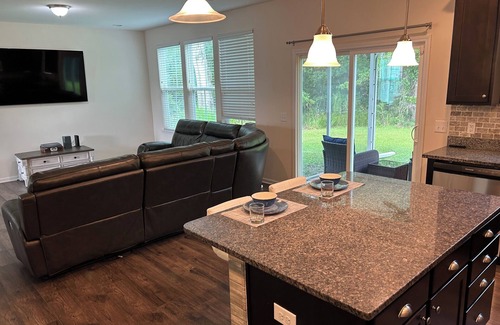Richmond Hill Casa | Charming 3-bedroom house 27 minutes from downtown Savannah