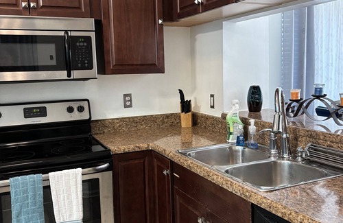 Virginia Beach Casa | Charming 3-bedroom townhome in fabulous Virginia Beach with WiFi, AC