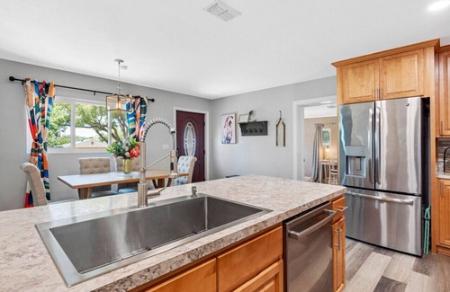 Lakeland Casa | Charming 3-Bedroom, 2-Bathroom Home with Heated Pool and Spacious Backyard in the Heart of Lakeland
