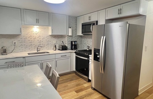 Irving Park Apartamento | Charming 3-bedroom apartment with AC and WiFi in marvelous Chicago