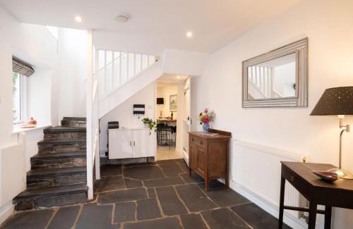 Ambleside Casa | Charming 3-Bedroom Barn in Ambleside by LetMeStay