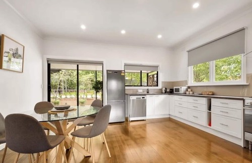 Beechworth Cabaña | Charming 3-bedroom cottage in historical Beechworth