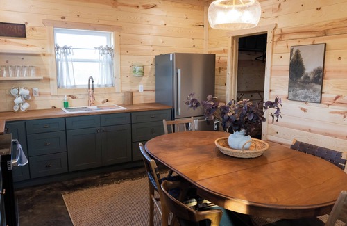 Stockton Cabina | Charming 3-bedroom cabin in wonderful Stockton with AC