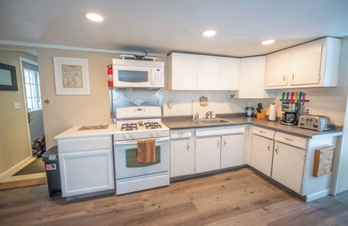 Wardsboro Chalet De Esquí | Charming 3+ bedroom chalet with Hot Tub, WiFi, AC in lovely Wardsboro
