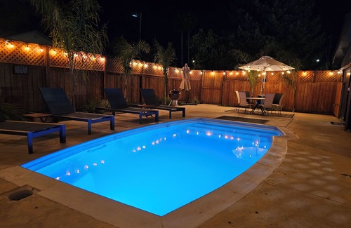 Fetters Hot Springs-Agua Caliente Cabaña | Charming 3-bedroom cottage with hot springs mineral water pool in Wine Country