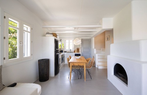 Naxos Cabaña | Charming 3-bedroom cottage in enchanting Plaka with WiFi, AC