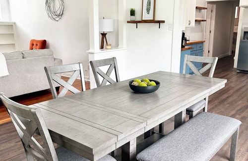 Macon Cabaña | Charming 3-bedroom cottage with WiFi and AC in delightful Macon