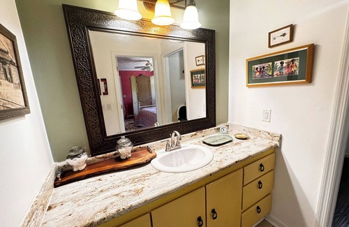 Metter Casa | Charming 3-bedroom country home in lovely Metter GA, near GSU and Savannah